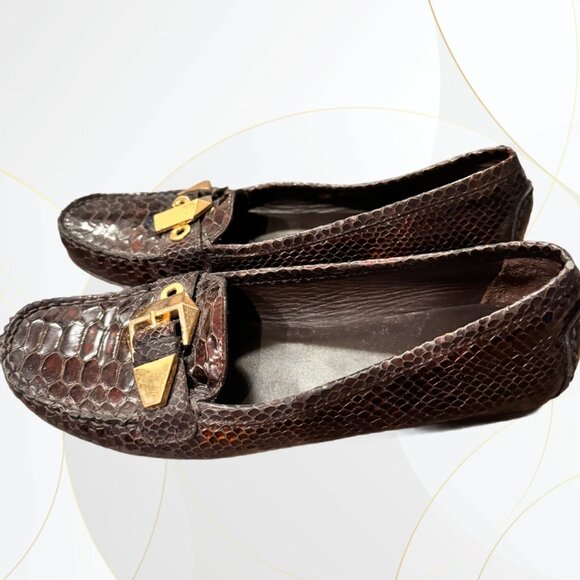 Stuart Weitzman Croc Embossed Patent Leather Loafers Brown - Picture 4 of 7